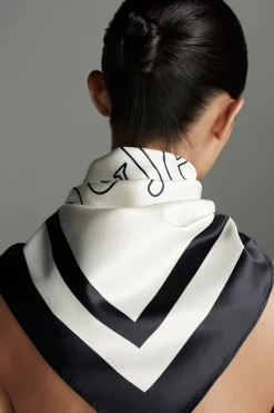 Stylein Mandi Scarf